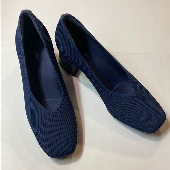 Arromic Womens Navy Closed Toe Chunky Block Heels Sz 8 - Picture 1 of 11